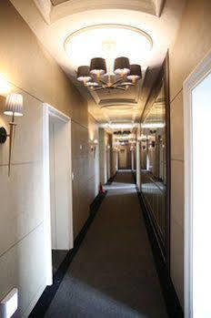 The Riverside 3*